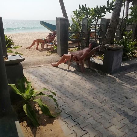 Rainbow Beach Hotel Hikkaduwa Exterior foto