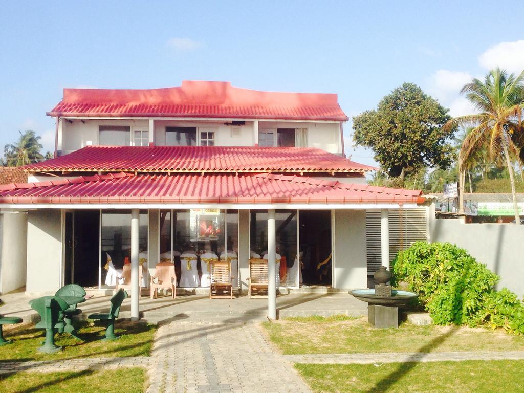 Rainbow Beach Hotel Hikkaduwa Exterior foto