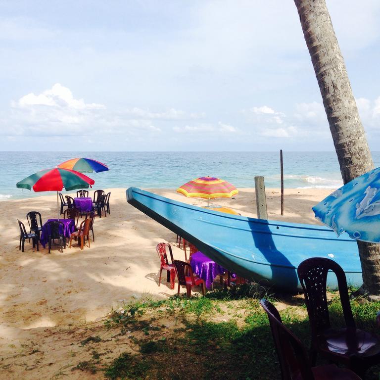 Rainbow Beach Hotel Hikkaduwa Exterior foto